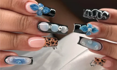 BlogThumbnail_Blue_Black_Nail_Design